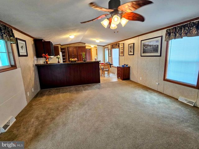 927 EMERALD ST, Ephrata, PA 17522