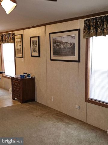 927 EMERALD ST, Ephrata, PA 17522