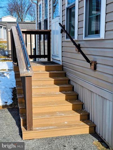 927 EMERALD ST, Ephrata, PA 17522