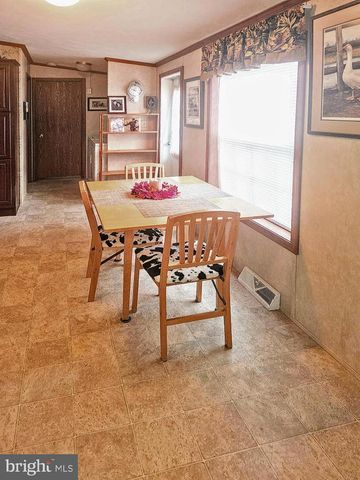 927 EMERALD ST, Ephrata, PA 17522