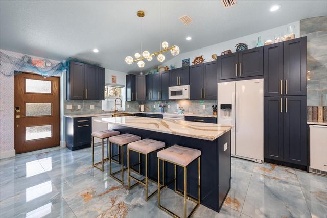 2050 W BAY DRIVE, Largo, FL 33770
