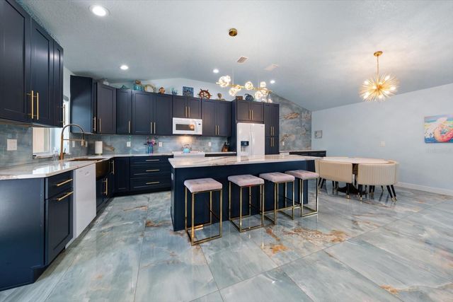 2050 W BAY DRIVE, Largo, FL 33770