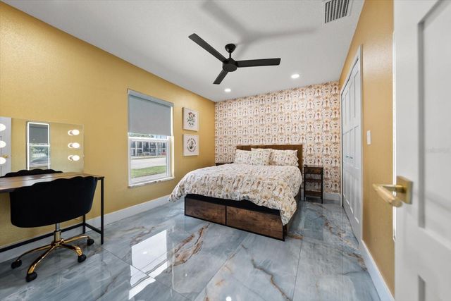 2050 W BAY DRIVE, Largo, FL 33770
