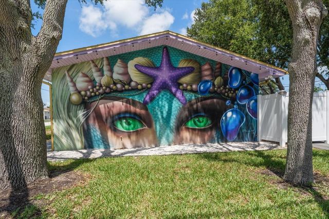 2050 W BAY DRIVE, Largo, FL 33770