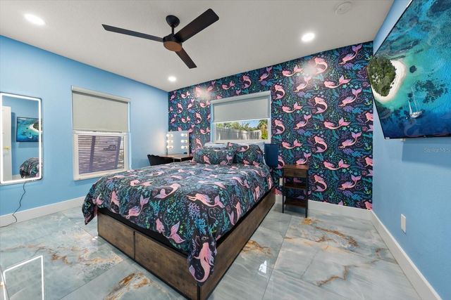 2050 W BAY DRIVE, Largo, FL 33770