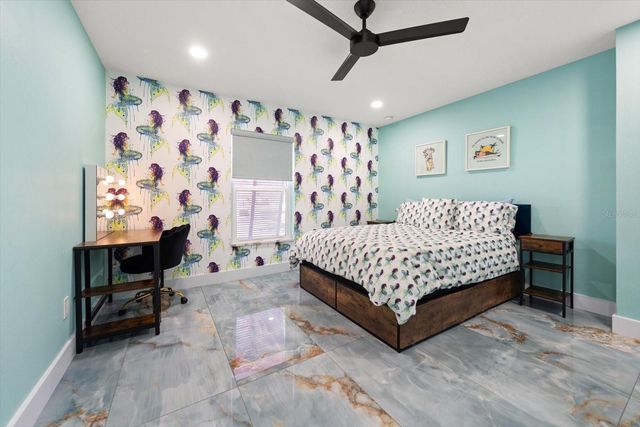 2050 W BAY DRIVE, Largo, FL 33770