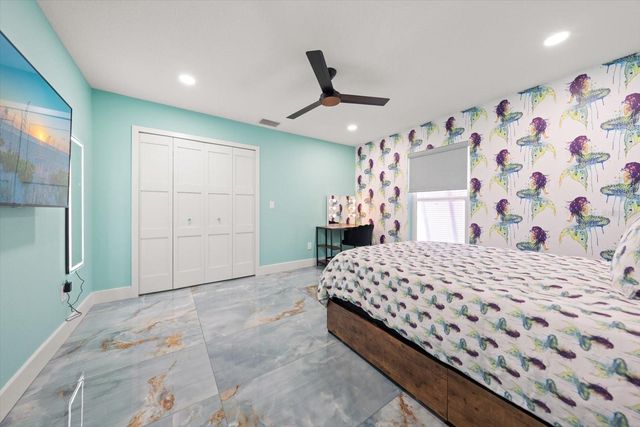2050 W BAY DRIVE, Largo, FL 33770