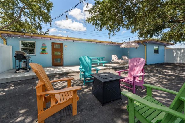 2050 W BAY DRIVE, Largo, FL 33770