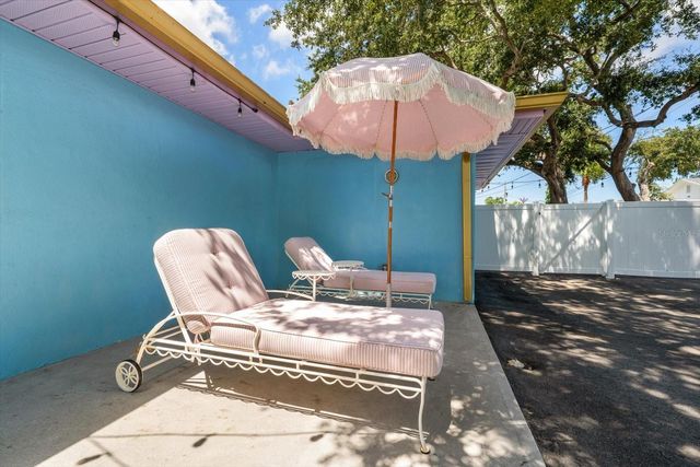 2050 W BAY DRIVE, Largo, FL 33770