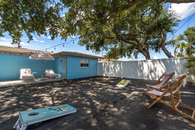2050 W BAY DRIVE, Largo, FL 33770