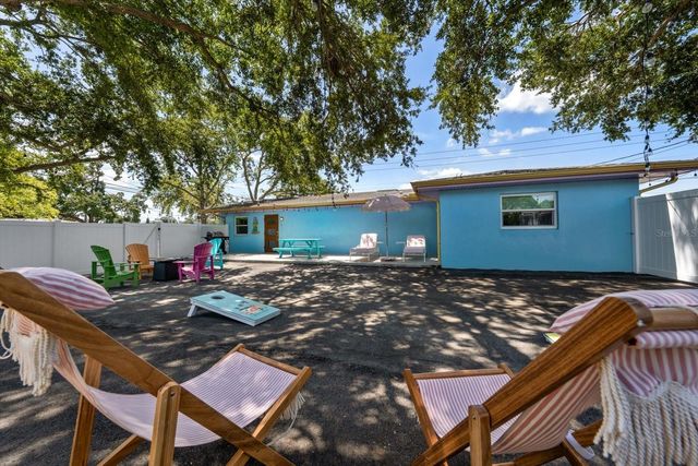 2050 W BAY DRIVE, Largo, FL 33770