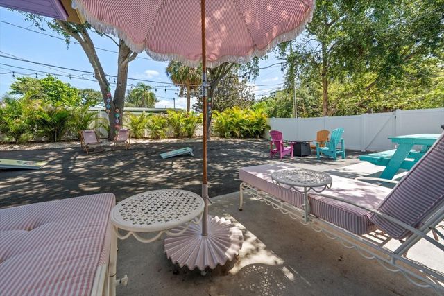 2050 W BAY DRIVE, Largo, FL 33770