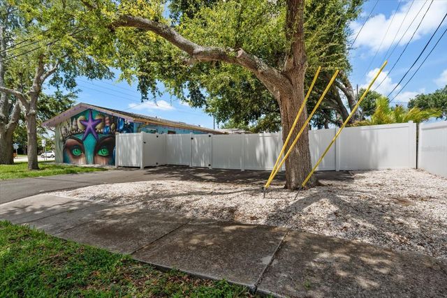 2050 W BAY DRIVE, Largo, FL 33770