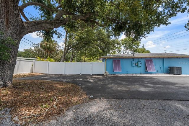 2050 W BAY DRIVE, Largo, FL 33770