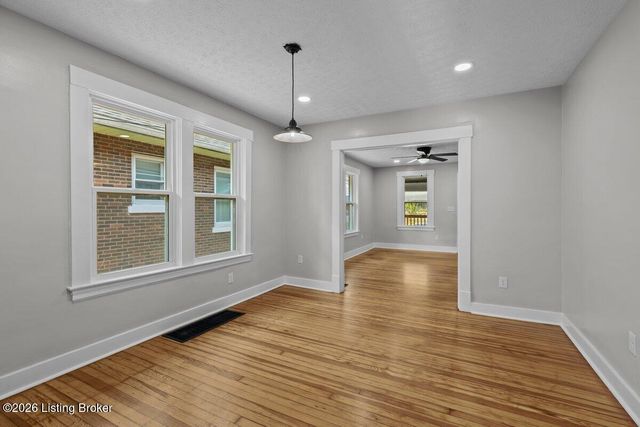 333 Glendora Ave, Louisville, KY 40212