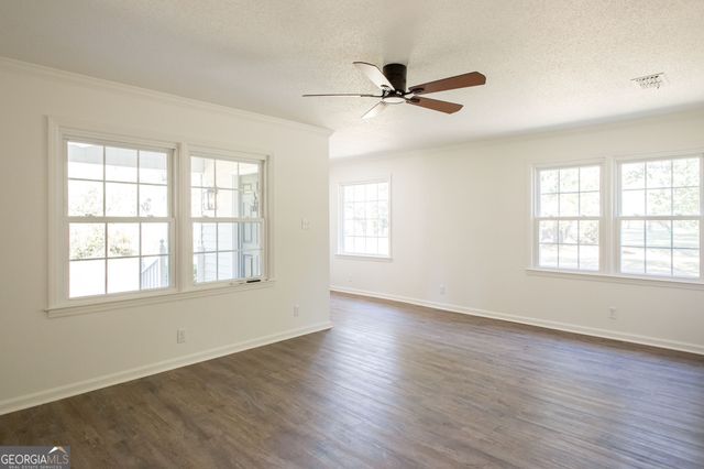 110 Briarwood Road, Waycross, GA 31501