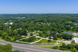 14 Otrobando Avenue, Norwich, CT 06360