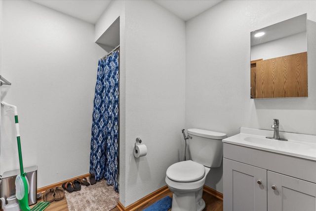 3950 W Minnesota AVENUE, Franklin, WI 53132