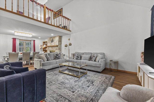 3950 W Minnesota AVENUE, Franklin, WI 53132