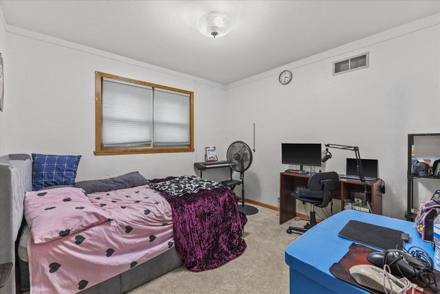 3950 W Minnesota AVENUE, Franklin, WI 53132
