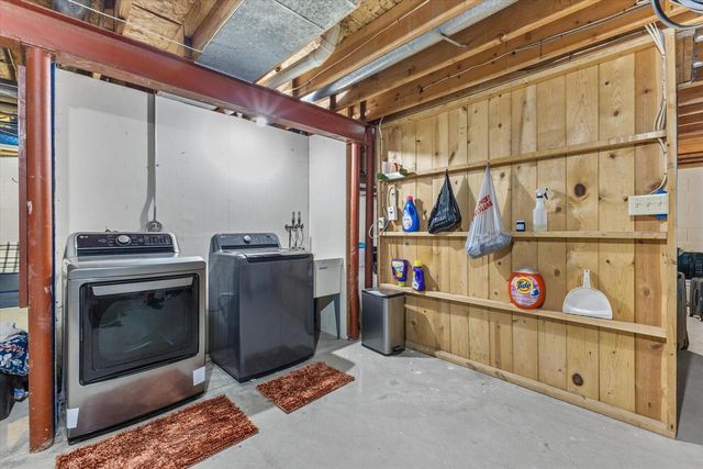 3950 W Minnesota AVENUE, Franklin, WI 53132