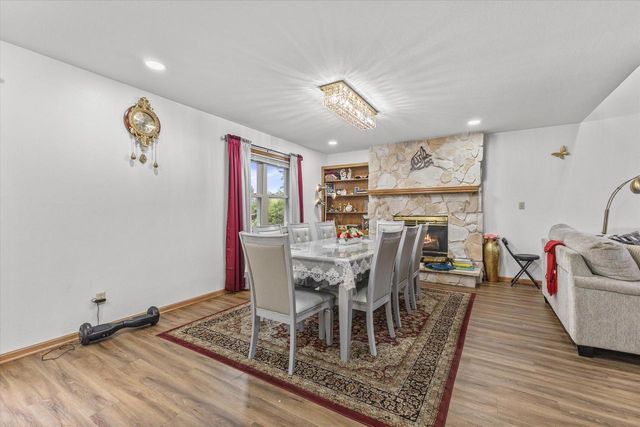 3950 W Minnesota AVENUE, Franklin, WI 53132