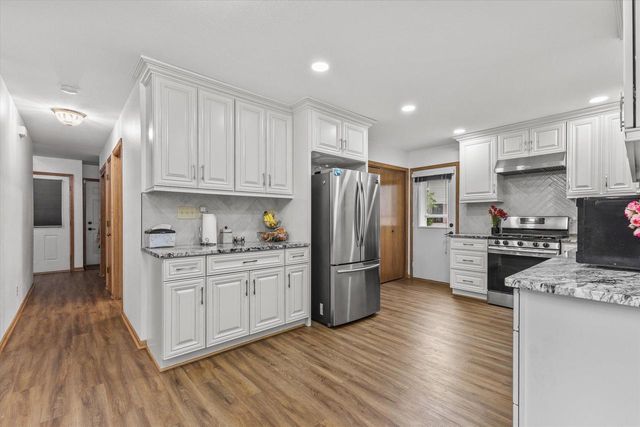 3950 W Minnesota AVENUE, Franklin, WI 53132