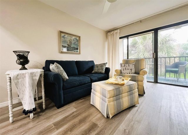 425 30TH AVENUE W C309, Bradenton, FL 34205