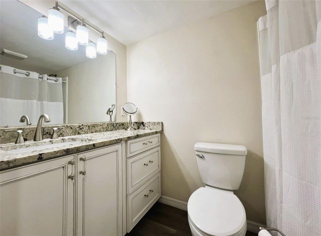 425 30TH AVENUE W C309, Bradenton, FL 34205