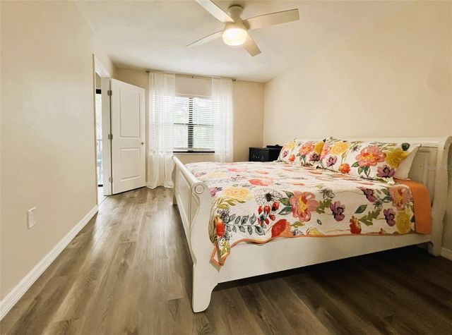 425 30TH AVENUE W C309, Bradenton, FL 34205