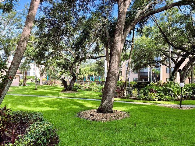 425 30TH AVENUE W C309, Bradenton, FL 34205