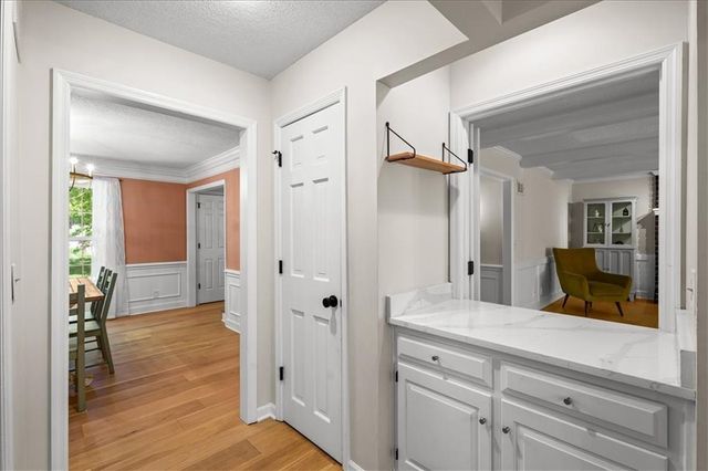 8105 W 99th Street, Overland Park, KS 66212