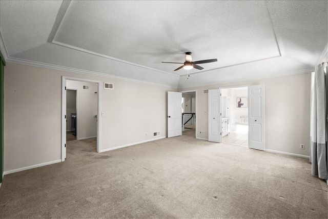 8105 W 99th Street, Overland Park, KS 66212
