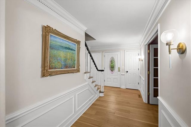 8105 W 99th Street, Overland Park, KS 66212