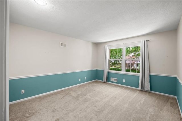 8105 W 99th Street, Overland Park, KS 66212
