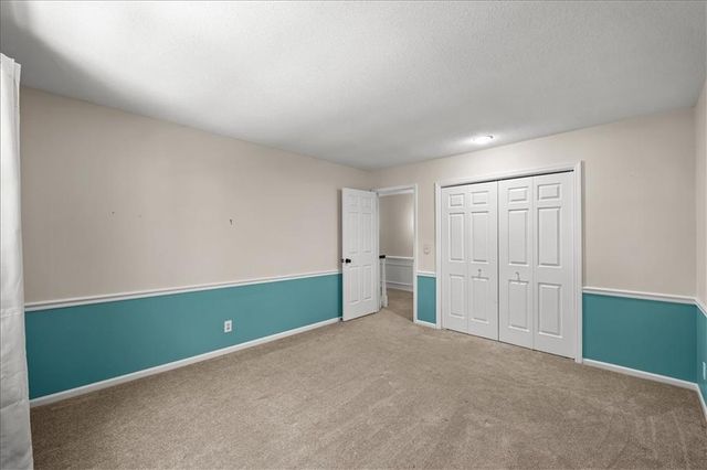 8105 W 99th Street, Overland Park, KS 66212