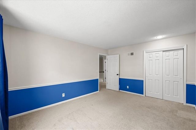 8105 W 99th Street, Overland Park, KS 66212