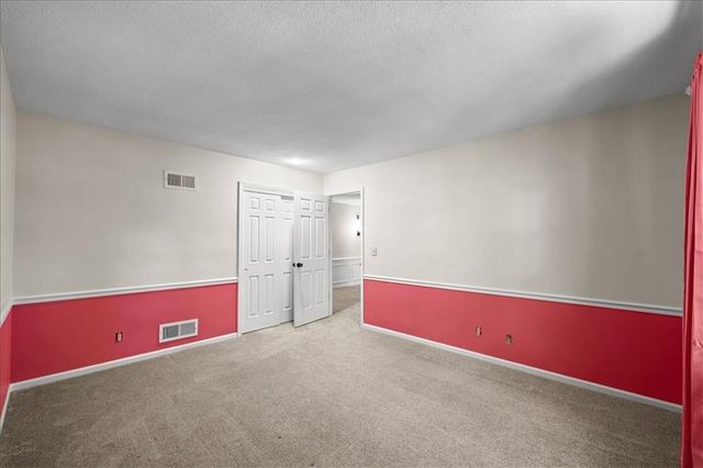 8105 W 99th Street, Overland Park, KS 66212