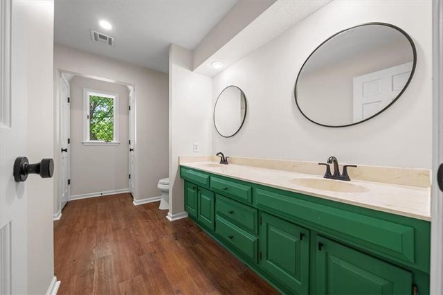 8105 W 99th Street, Overland Park, KS 66212