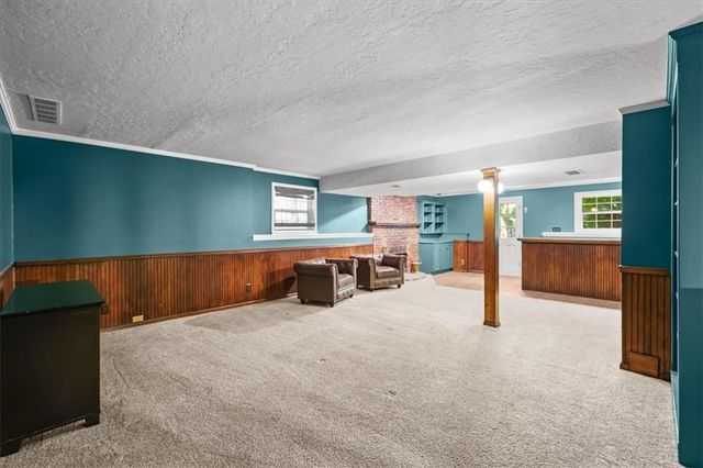 8105 W 99th Street, Overland Park, KS 66212