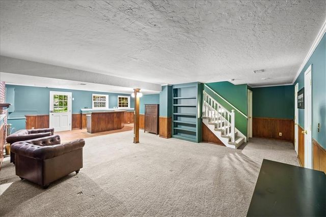 8105 W 99th Street, Overland Park, KS 66212