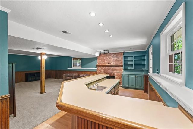 8105 W 99th Street, Overland Park, KS 66212