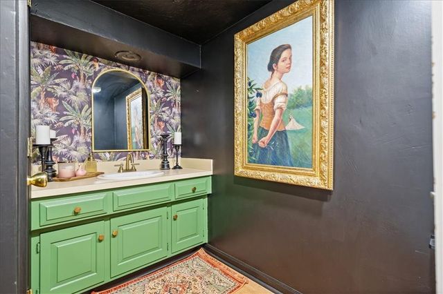 8105 W 99th Street, Overland Park, KS 66212