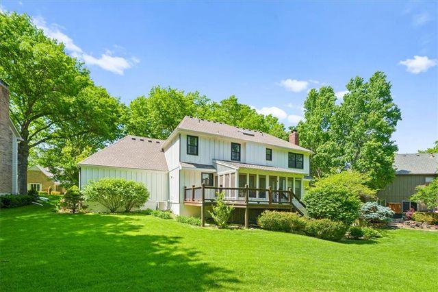 8105 W 99th Street, Overland Park, KS 66212