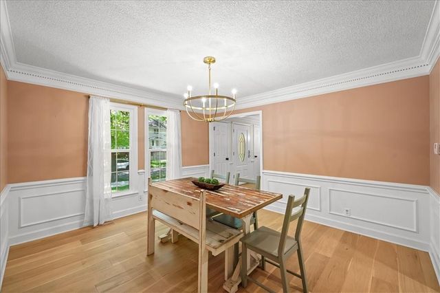 8105 W 99th Street, Overland Park, KS 66212