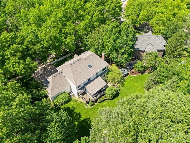 8105 W 99th Street, Overland Park, KS 66212