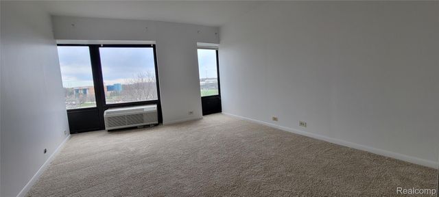 5000 Towncenter Center 607, Southfield, MI 48075