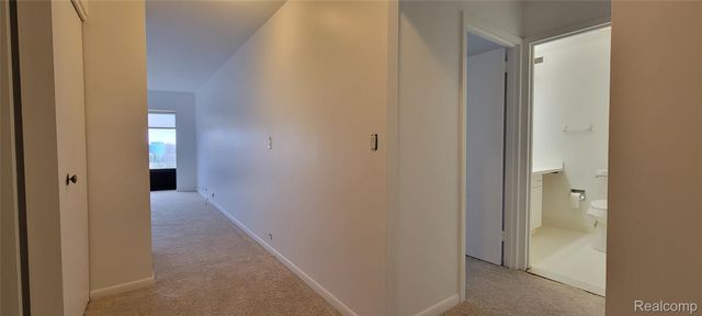 5000 Towncenter Center 607, Southfield, MI 48075