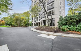 5000 Towncenter Center 607, Southfield, MI 48075