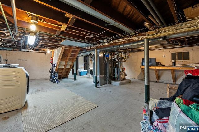 8-39 Lake Street, Fair Lawn, NJ 07410